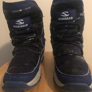 Hobibear Boys snow boots. Size 4.5.